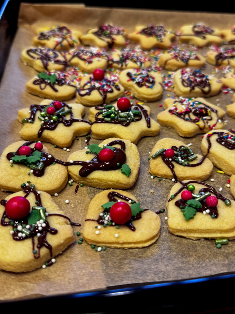 Plätzchen verzieren | DSK Seniorenzenzrum Eisenberg