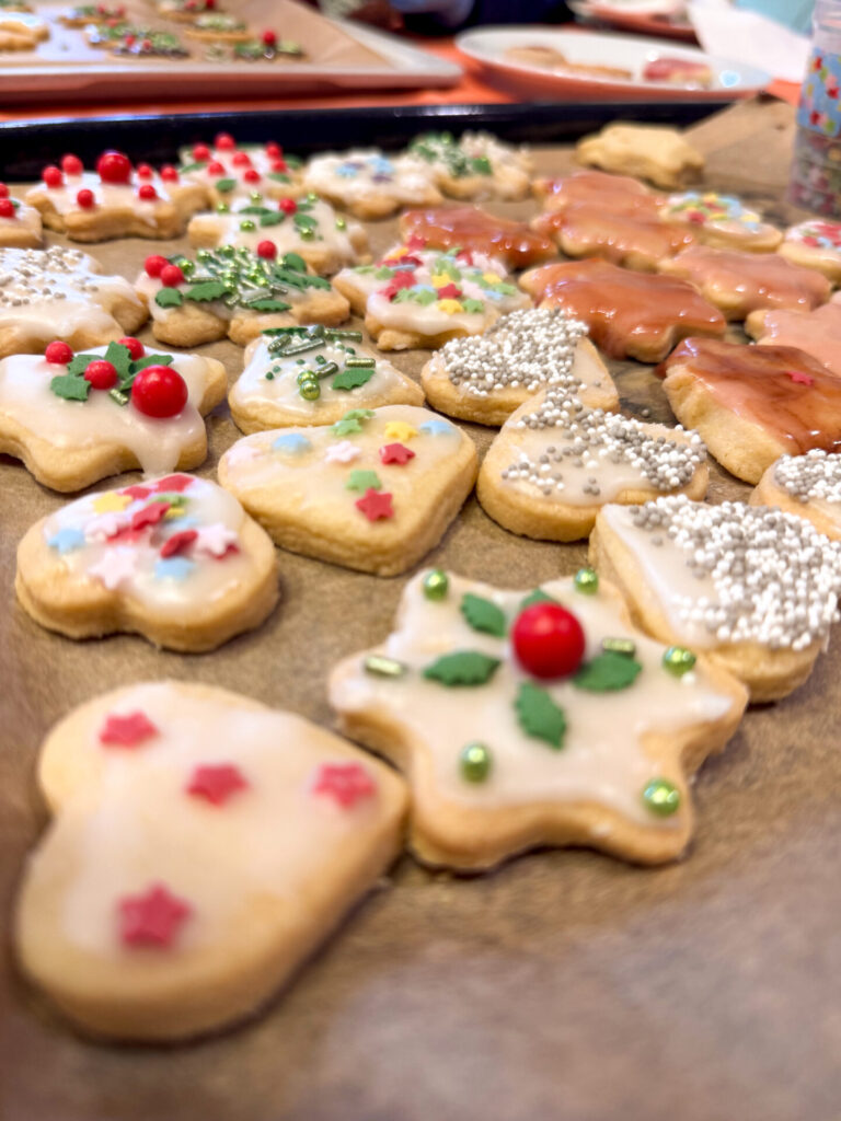 Plätzchen verzieren | DSK Seniorenzenzrum Eisenberg