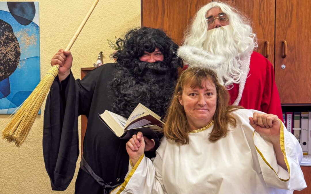 Einen Tag früher, aber genau richtig: Nikolaus im Seniorenzentrum